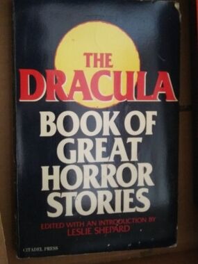 The Dracula: Book of Great Horror Stories - Bold Black & Red Cover